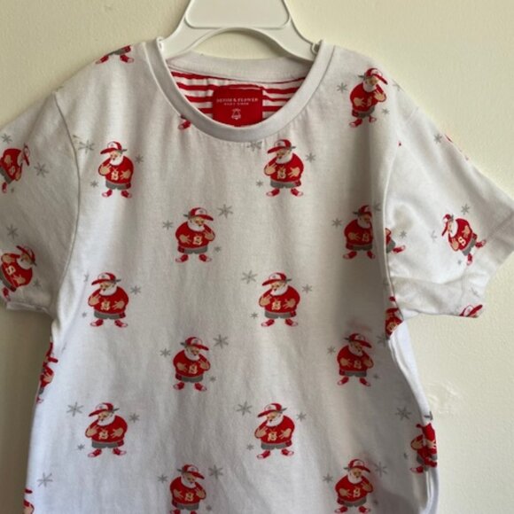 DENIM & FLOWER RICKY SINGH Santa Baseball Cap White Short Sleeve T Shirt 5/6 - Picture 2 of 12